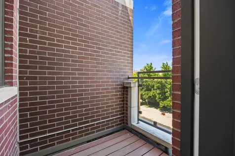 3901 South Lake Park Avenue Chicago IL 60653
