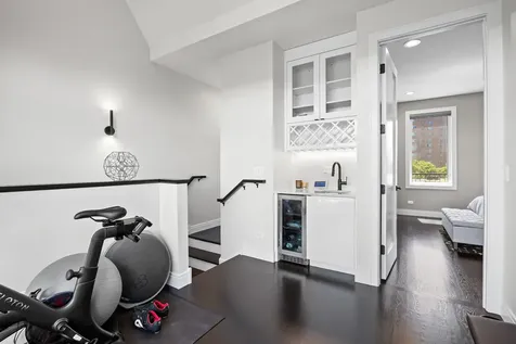 3901 South Lake Park Avenue Chicago IL 60653