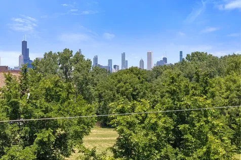 3901 South Lake Park Avenue Chicago IL 60653