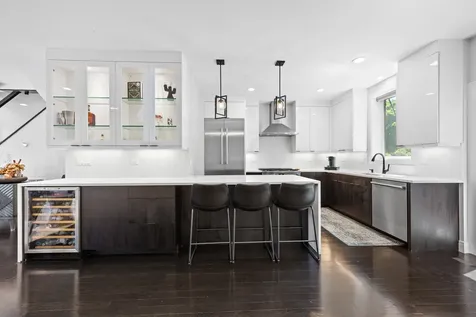 3901 South Lake Park Avenue Chicago IL 60653