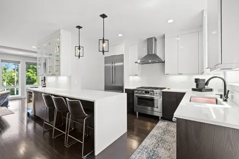 3901 South Lake Park Avenue Chicago IL 60653