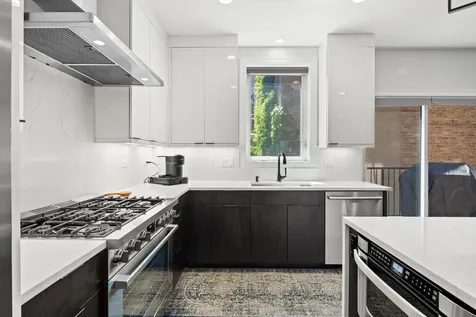 3901 South Lake Park Avenue Chicago IL 60653