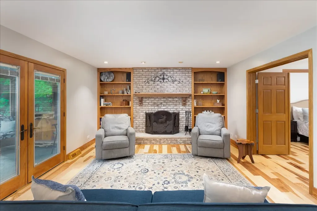 24633 West 103rd Street Naperville IL 60564