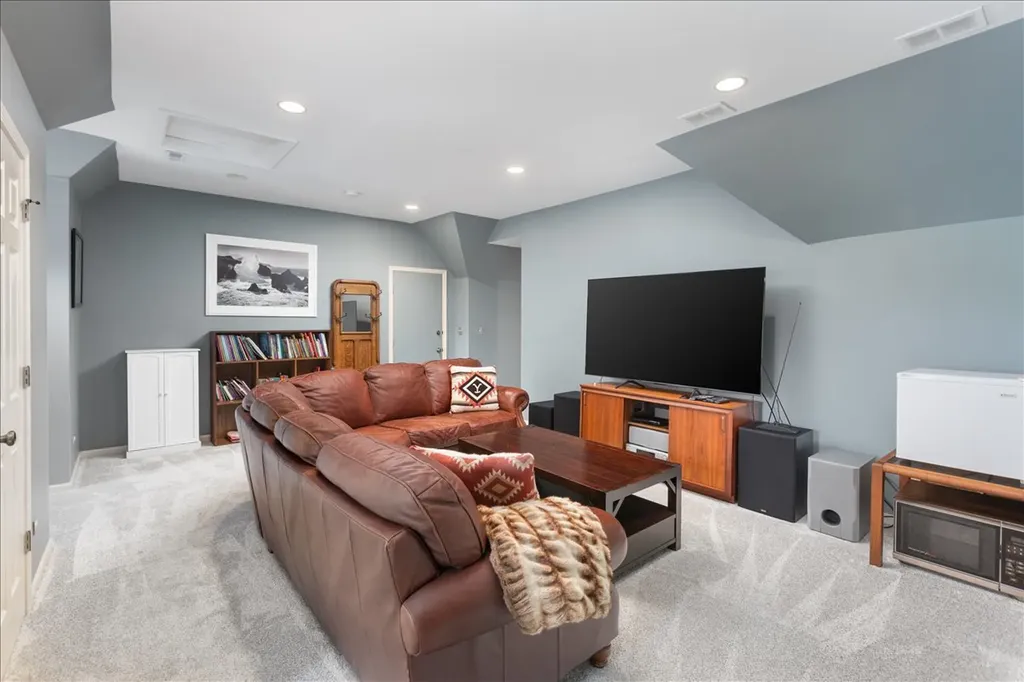 24633 West 103rd Street Naperville IL 60564