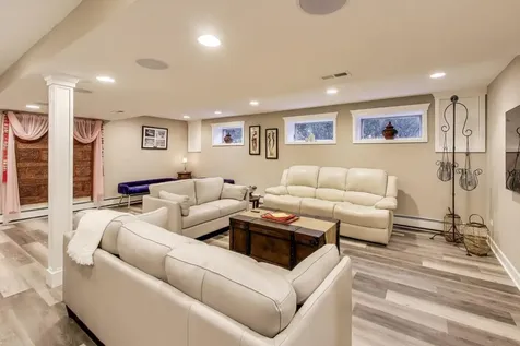11515 Burr Oak Lane Burr Ridge IL 60527