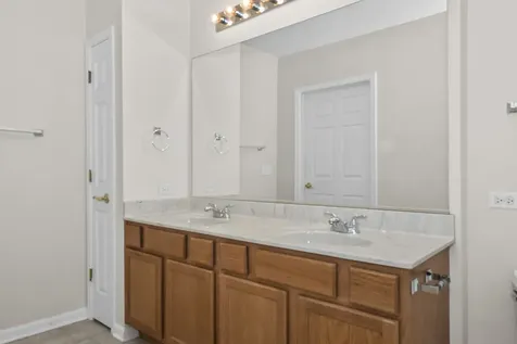 9440 South 51st Avenue Oak Lawn IL 60453