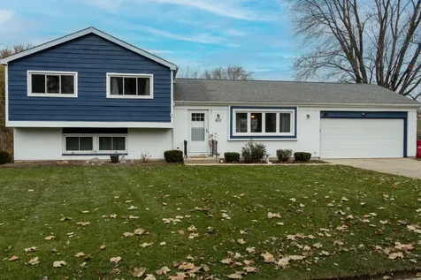 612 Silbury Court Mchenry IL 60050