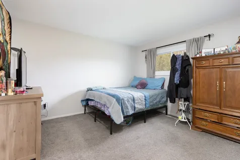 612 Silbury Court Mchenry IL 60050