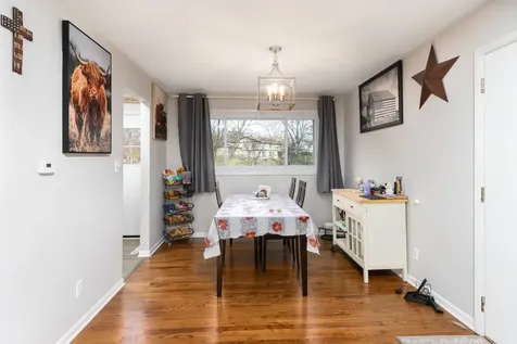 612 Silbury Court Mchenry IL 60050