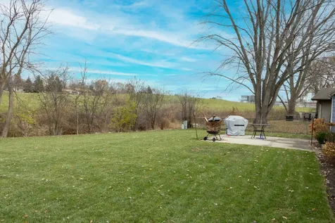 612 Silbury Court Mchenry IL 60050