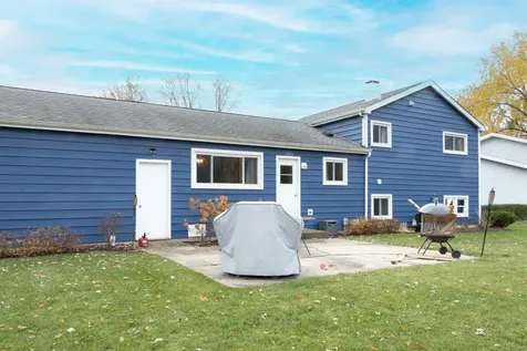 612 Silbury Court Mchenry IL 60050