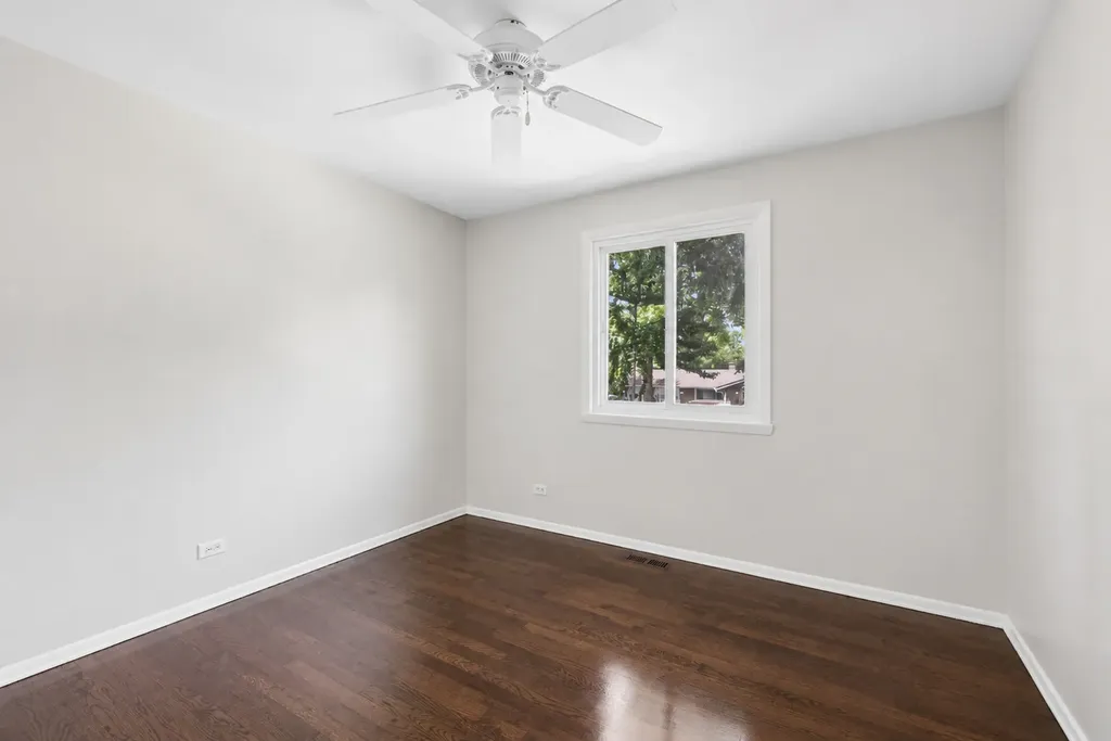 1105 Bourne Lane Schaumburg IL 60193