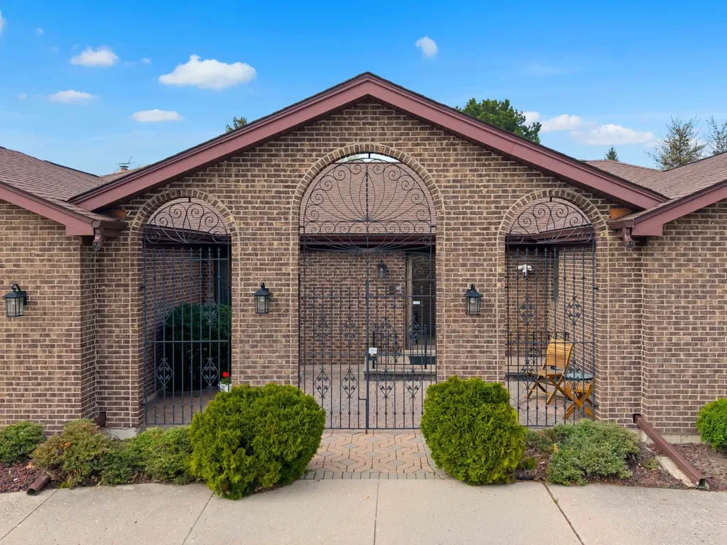 3720 Liberty Lane Glenview IL 60025