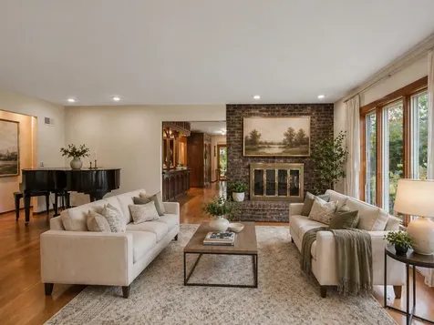 3720 Liberty Lane Glenview IL 60025