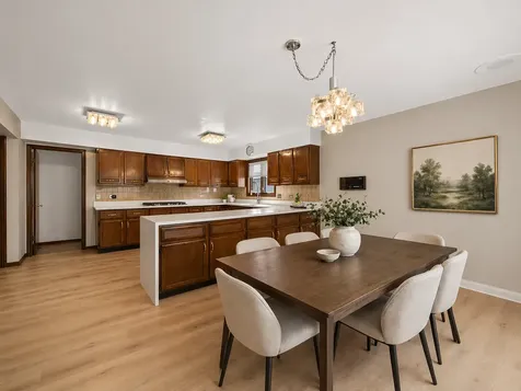 3720 Liberty Lane Glenview IL 60025