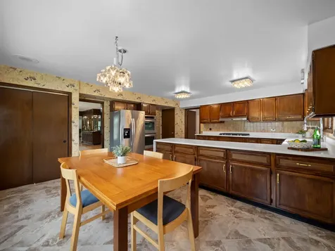 3720 Liberty Lane Glenview IL 60025