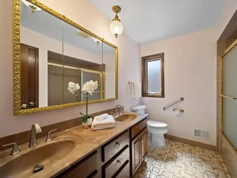 3720 Liberty Lane Glenview IL 60025