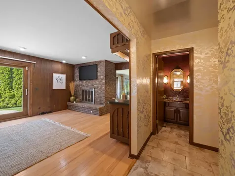 3720 Liberty Lane Glenview IL 60025