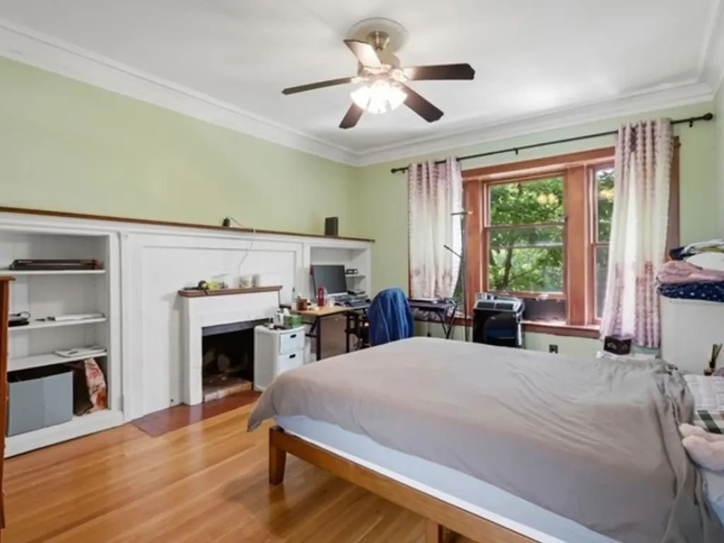 1446 East 56th Street Chicago IL 60637
