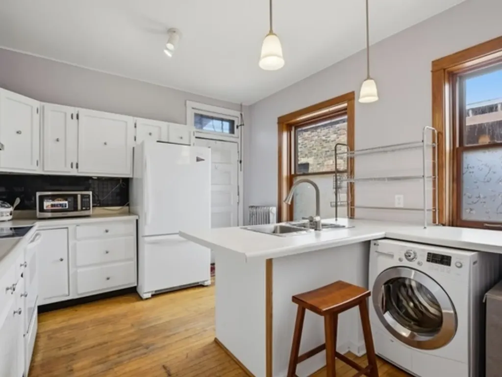 1446 East 56th Street Chicago IL 60637