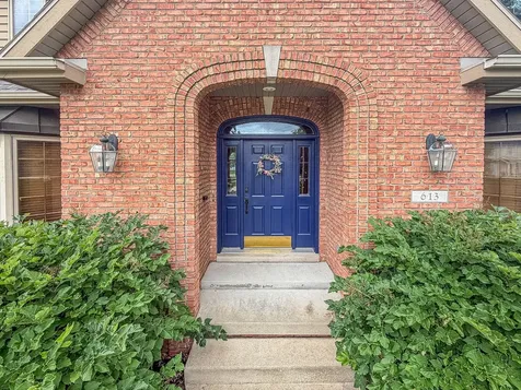 613 Pittsfield Drive Champaign IL 61822