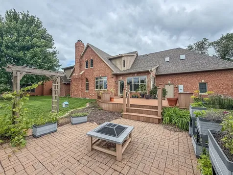 613 Pittsfield Drive Champaign IL 61822