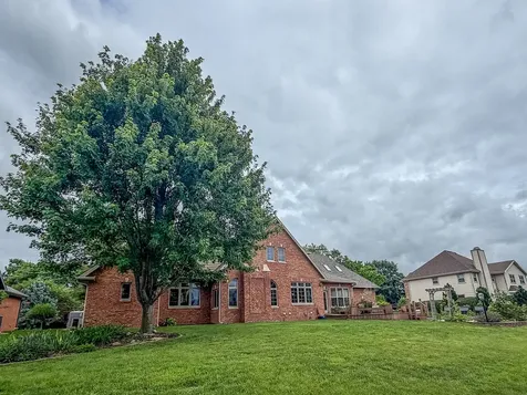 613 Pittsfield Drive Champaign IL 61822