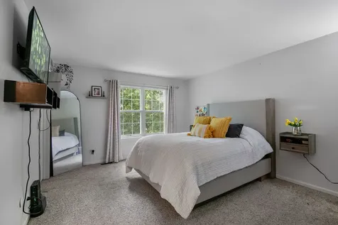 246 Rainier Way Fox Lake IL 60020