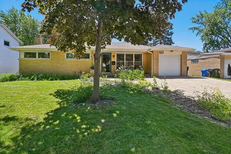 107 West Orchard Place Mount Prospect IL 60056