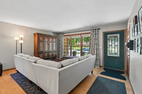 107 West Orchard Place Mount Prospect IL 60056