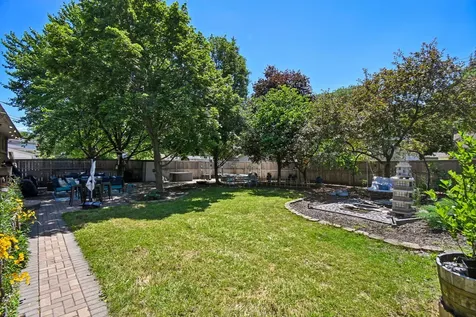 107 West Orchard Place Mount Prospect IL 60056