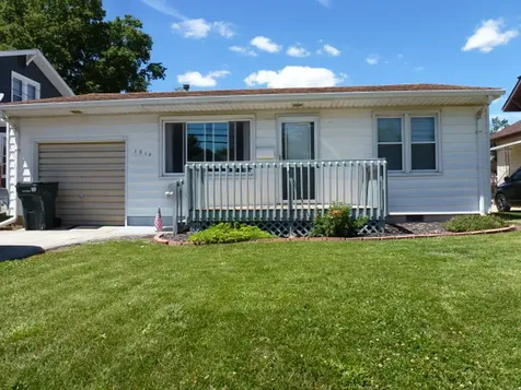 1015 E. Main Street Clinton IL 61727