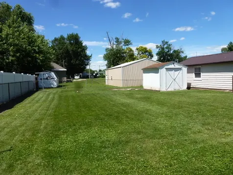 1015 E. Main Street Clinton IL 61727