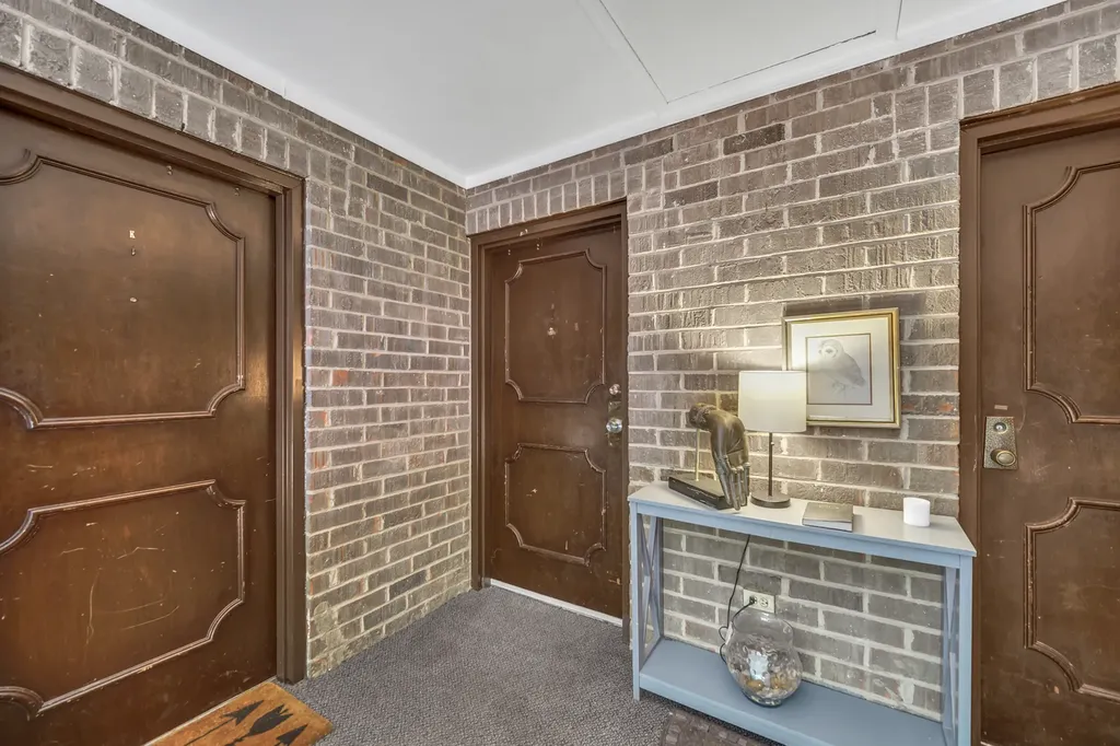 138 East Bailey Road Naperville IL 60565