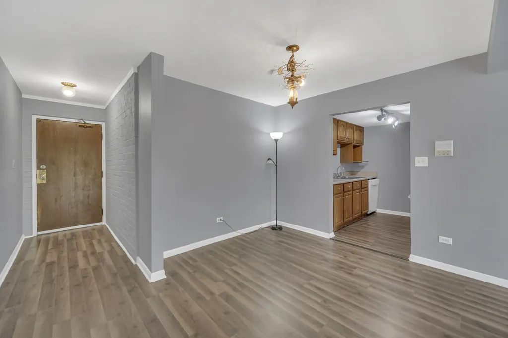 138 East Bailey Road Naperville IL 60565