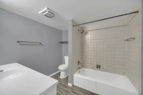 138 East Bailey Road Naperville IL 60565