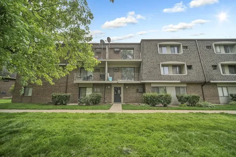138 East Bailey Road Naperville IL 60565