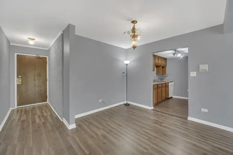 138 East Bailey Road Naperville IL 60565