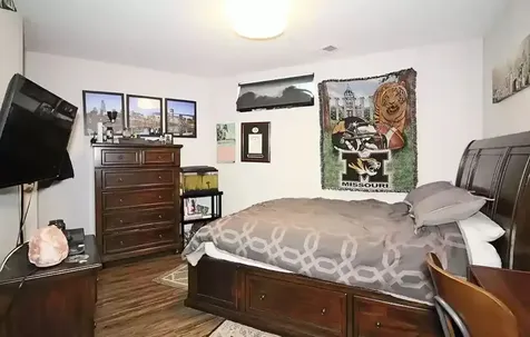 1045 West Cornelia Avenue Chicago IL 60657