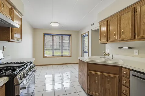 13934 Lavergne Avenue Crestwood IL 60418