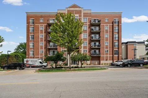 405 South Creekside Drive Palatine IL 60074