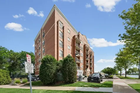 405 South Creekside Drive Palatine IL 60074