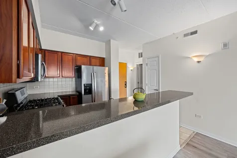 405 South Creekside Drive Palatine IL 60074