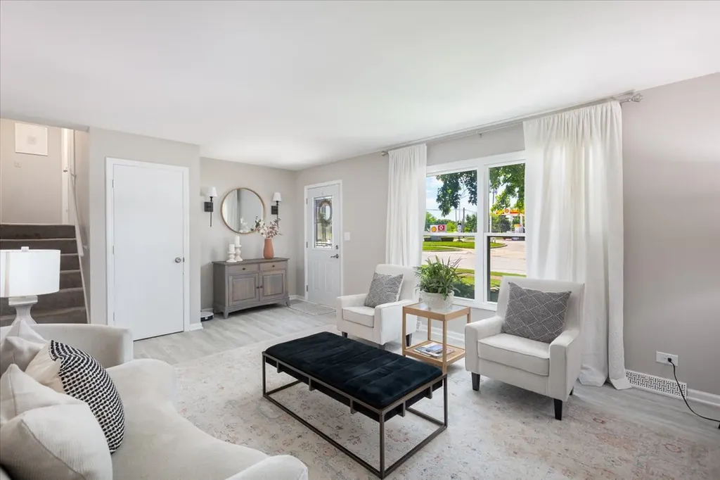 5 Redstart Road Naperville IL 60565