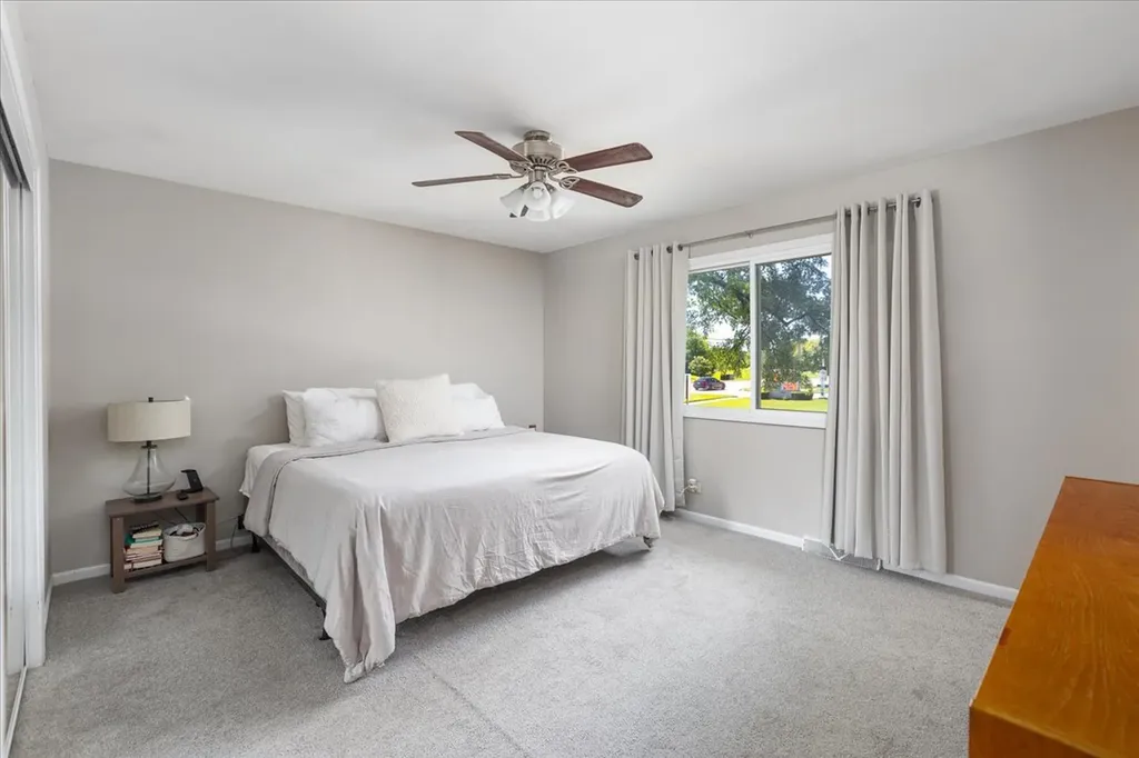 5 Redstart Road Naperville IL 60565