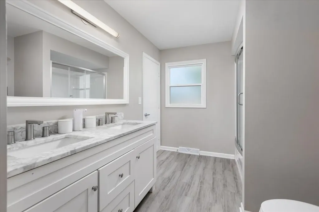 5 Redstart Road Naperville IL 60565