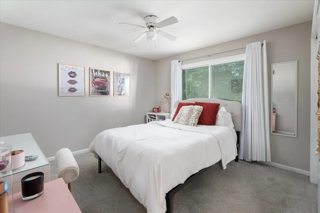 5 Redstart Road Naperville IL 60565