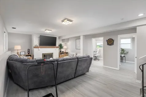 5 Redstart Road Naperville IL 60565