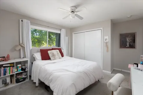 5 Redstart Road Naperville IL 60565