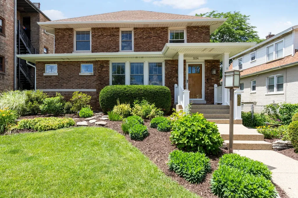 3224 Home Avenue Berwyn IL 60402